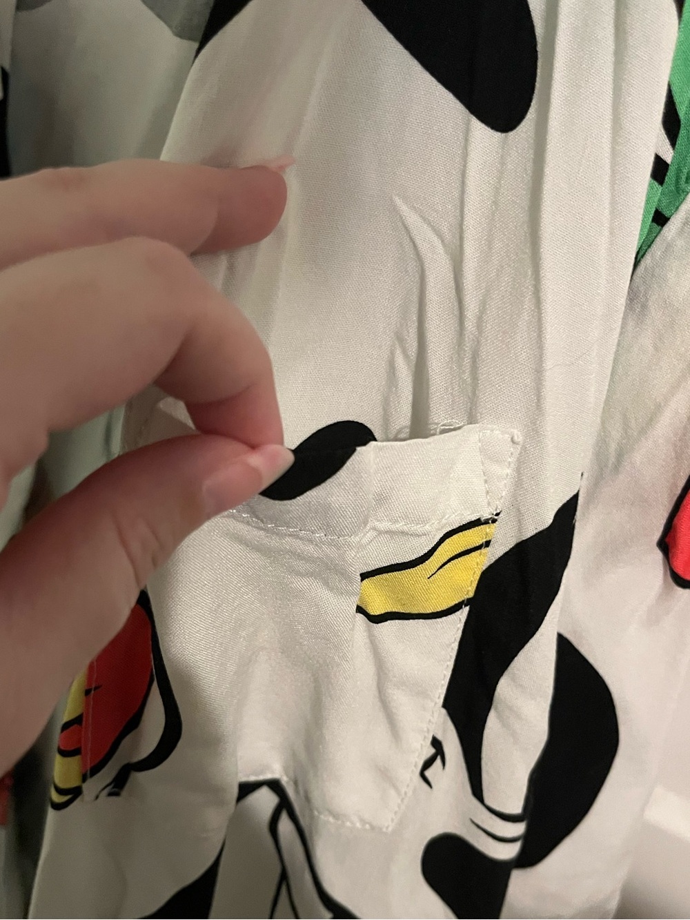 Disney Parks Men's XL White Short Sleeve Button Up Mickey Donald Goofy - Picture 3 of 9